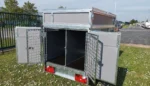 BW TRAILERS Hundeanhänger mit 3 Abteilen + Dachbox – Image 4