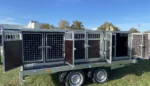 EDUARD Pritschenanhänger mit 2-Kammer-Hundebox