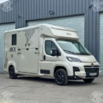 Opel Movano AKX Pferdeanhänger – 3 Sitze – Baujahr 2025 – Image 2