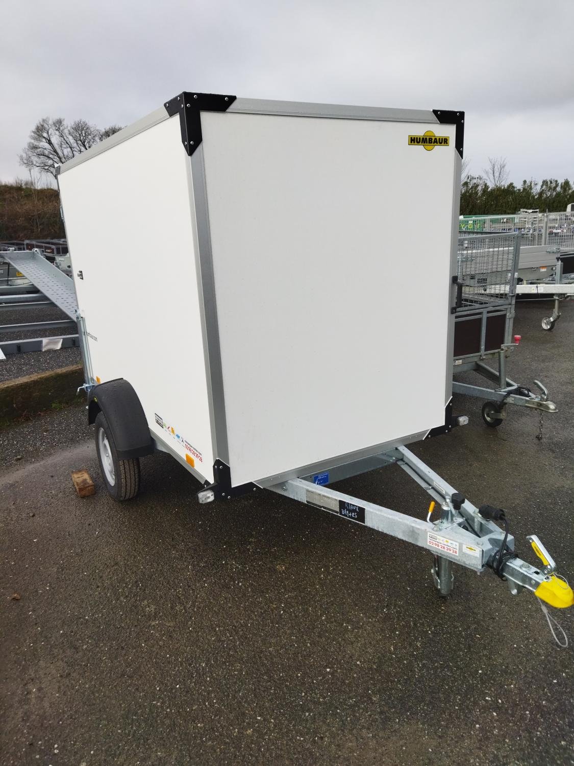 HUMBAUR Mehrschicht-Kastenanhänger, zulässiges Gesamtgewicht 750 kg, ungebremst, 2510 x 1320 x 1520 mm