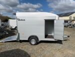 DEBON C300 ROADSTER Aluminium-Polyester-Kastenanhänger – zulässiges Gesamtgewicht: 1300 kg – 300 x 150 x 197 cm (H)